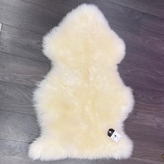 Ivory Regular Sheepskin Hide