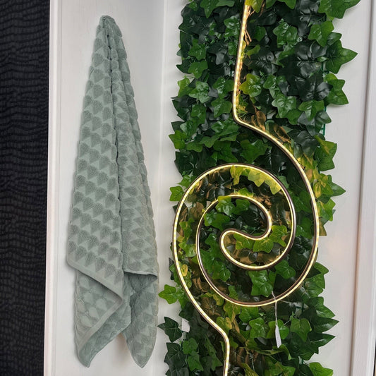 Jadeite Green Teardrop Bath Linen