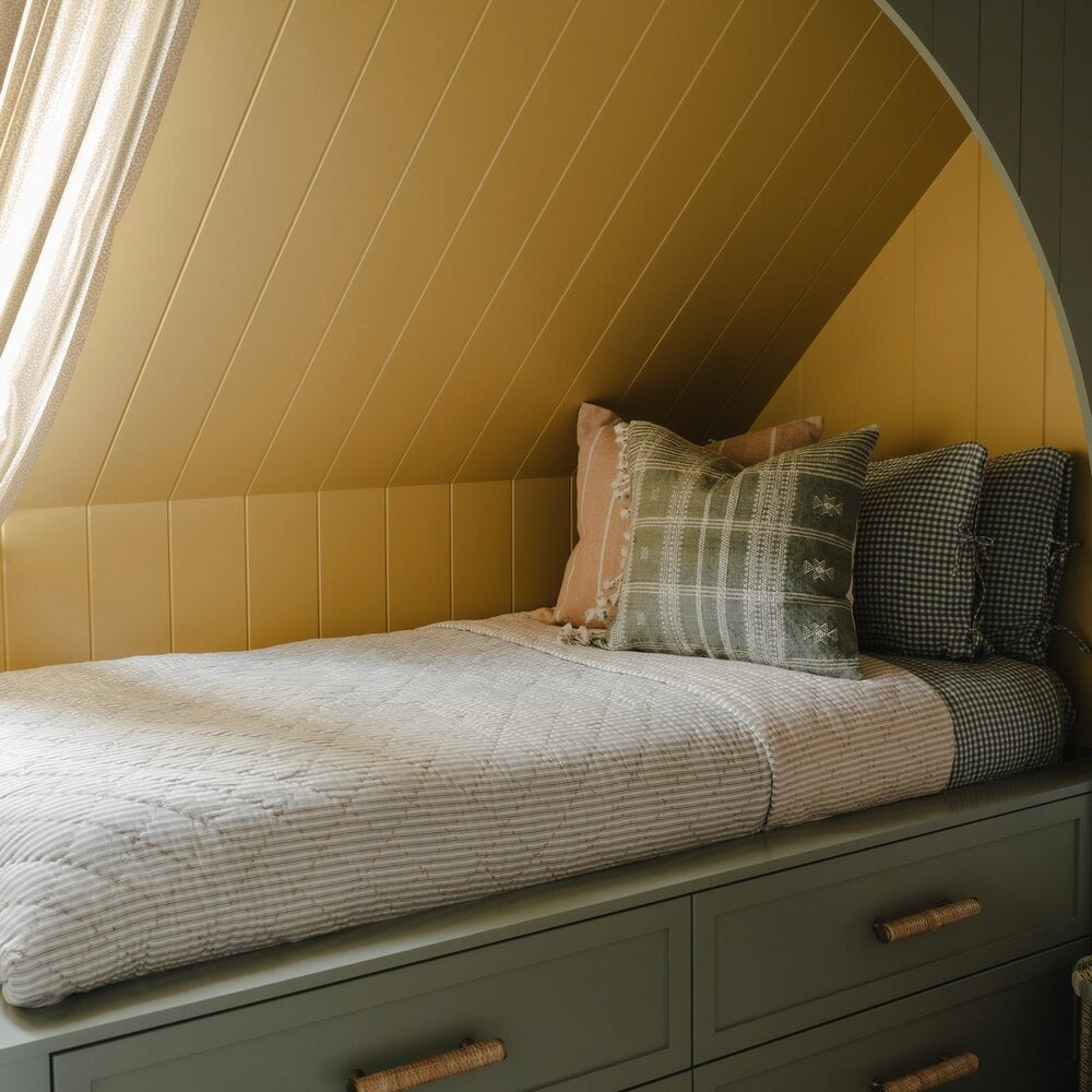 'Ziggy's Yellow' Warm Yellow Paint