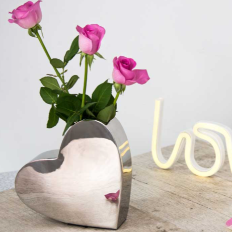 Silver Steel Heart Vase 2